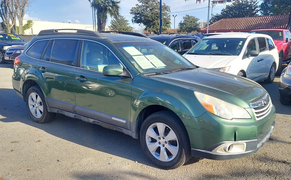 2010 Subaru Outback Image 4