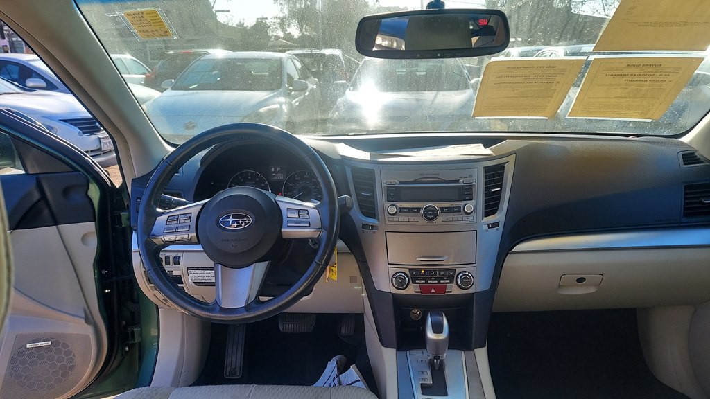 2010 Subaru Outback Image 7