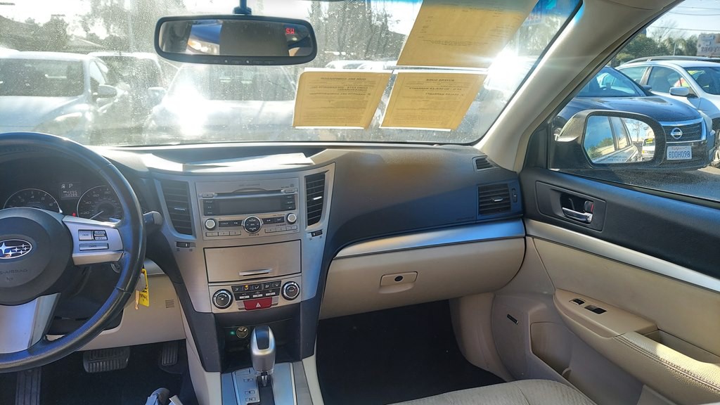 2010 Subaru Outback Image 8