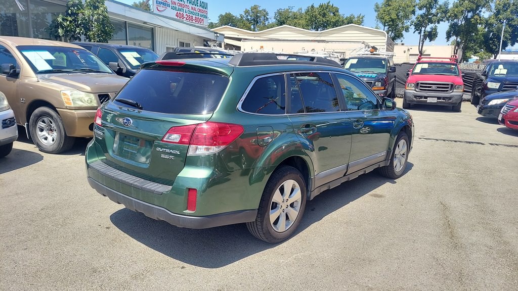 2010 Subaru Outback Image 4