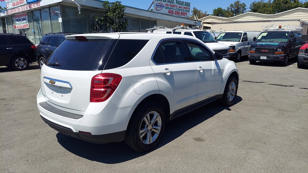 2017 Chevrolet Equinox Image 4