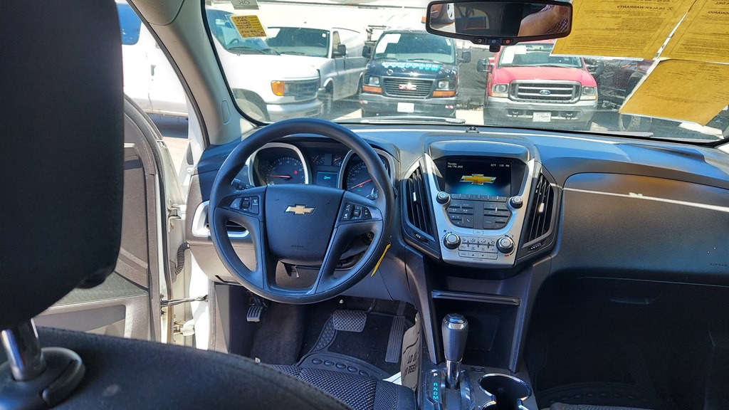 2017 Chevrolet Equinox Image 8