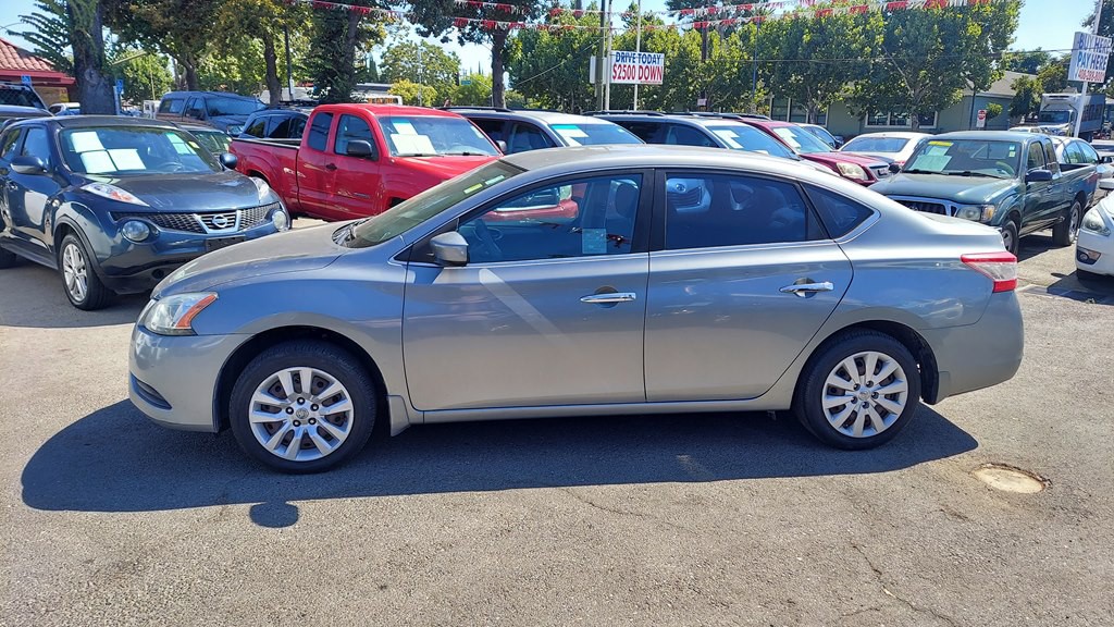 2013 Nissan Sentra Image 2