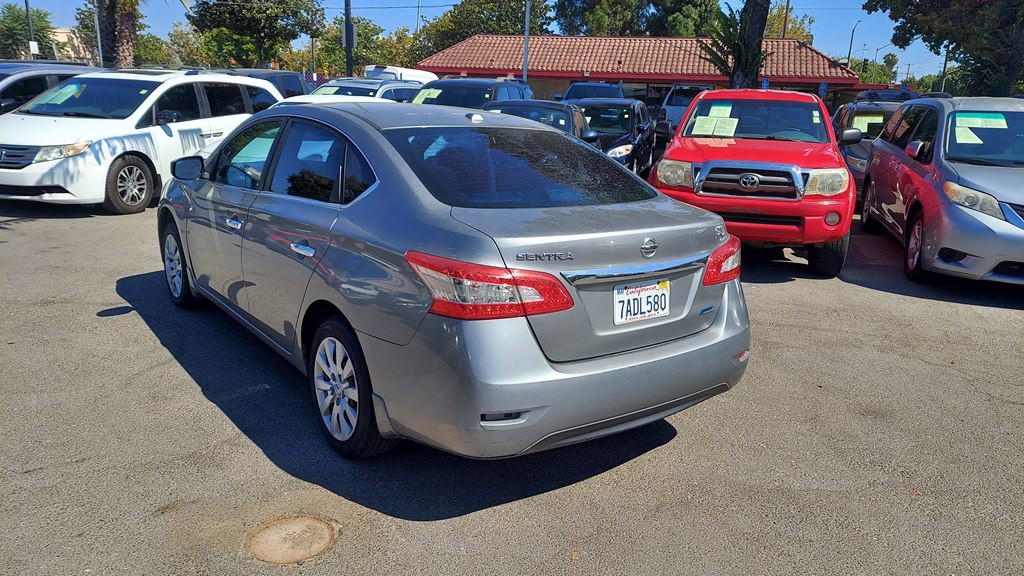 2013 Nissan Sentra Image 3