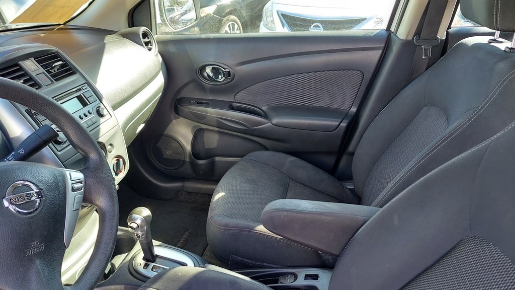 2016 Nissan Versa Image 8