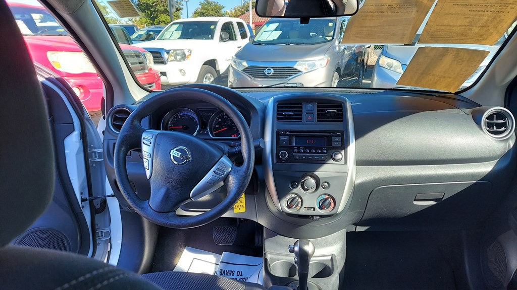 2016 Nissan Versa Image 10