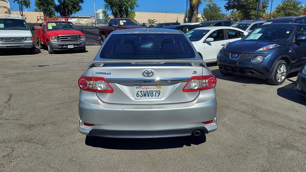 2011 Toyota Corolla Image 3