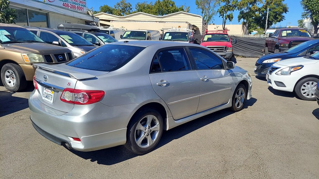 2011 Toyota Corolla Image 4