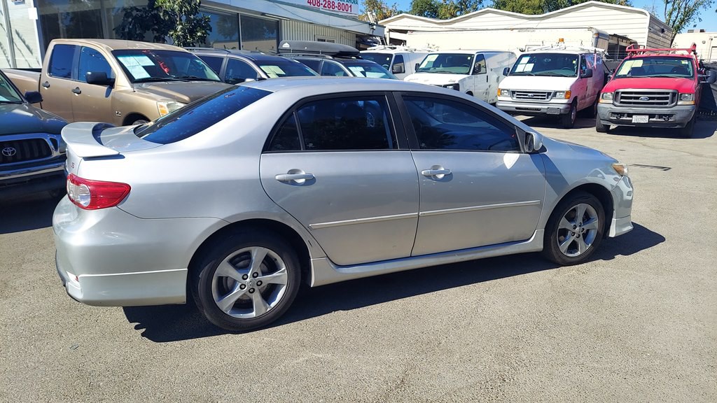 2011 Toyota Corolla Image 5