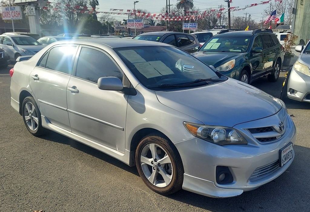 2011 Toyota Corolla Image 2