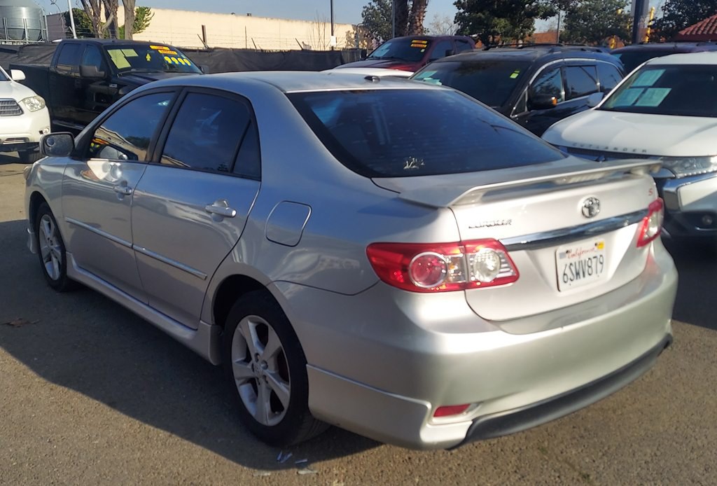 2011 Toyota Corolla Image 3