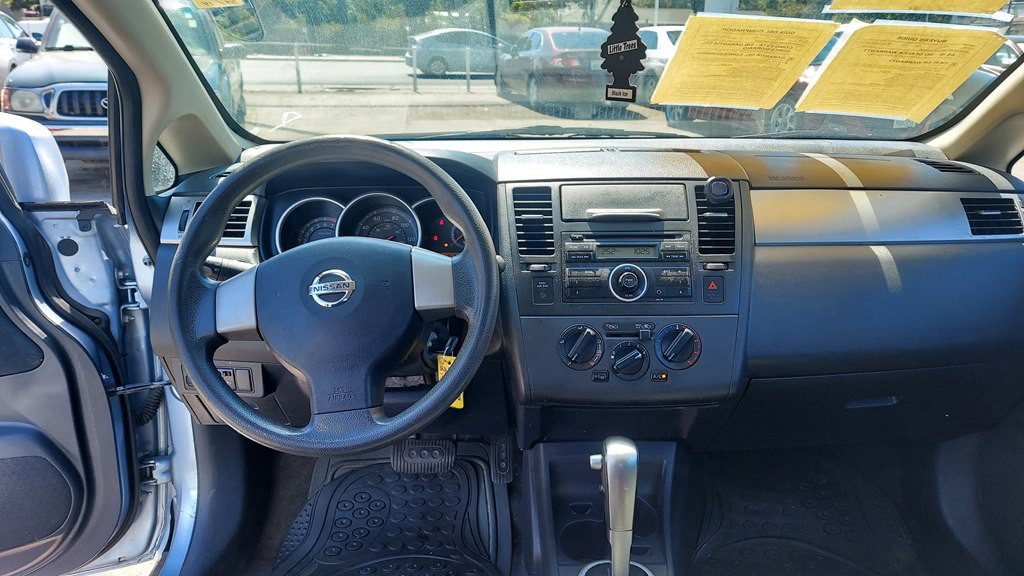 2011 Nissan Versa Image 10