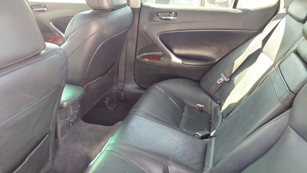 2007 Lexus IS Image 7