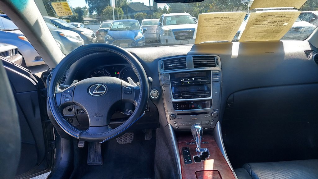 2007 Lexus IS Image 8