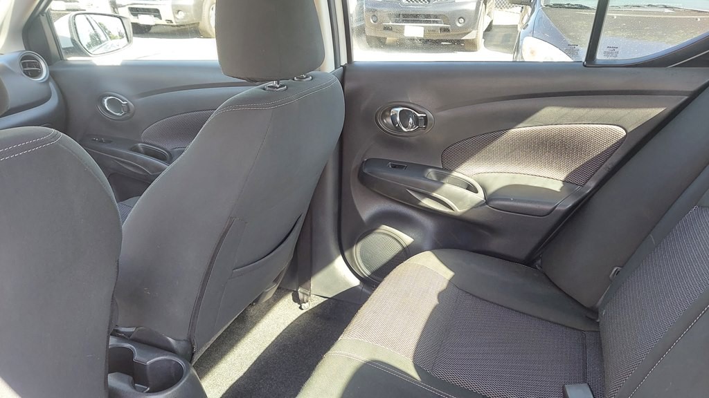 2017 Nissan Versa Image 7