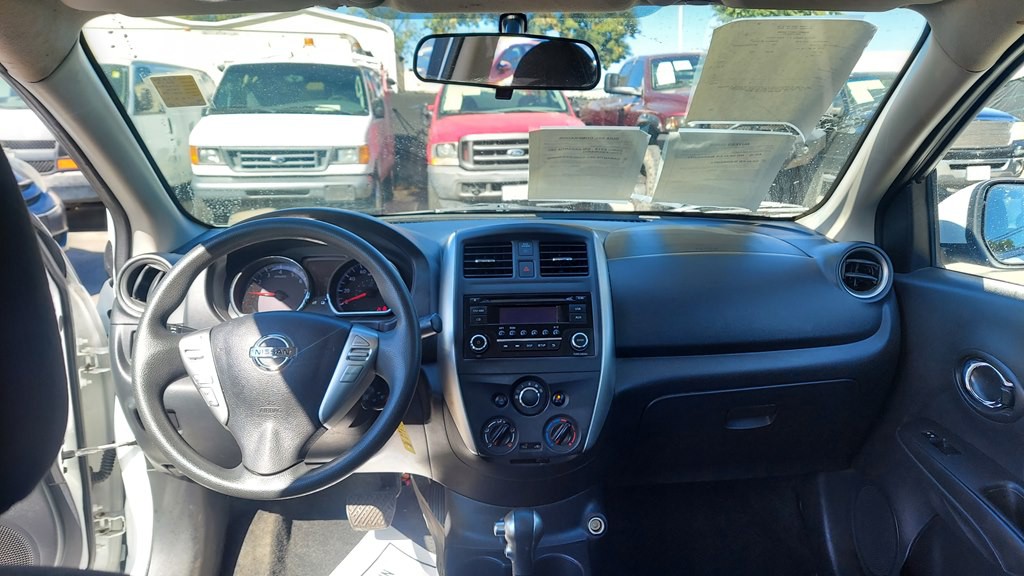 2017 Nissan Versa Image 8