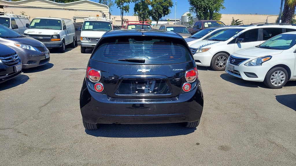 2016 Chevrolet Sonic Image 4