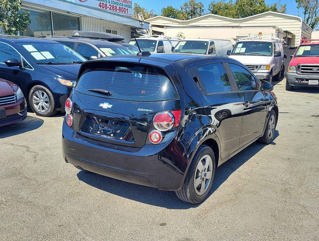2016 Chevrolet Sonic Image 5