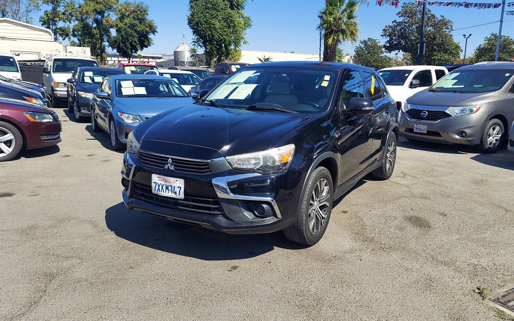 2017 Mitsubishi Outlander Image 1