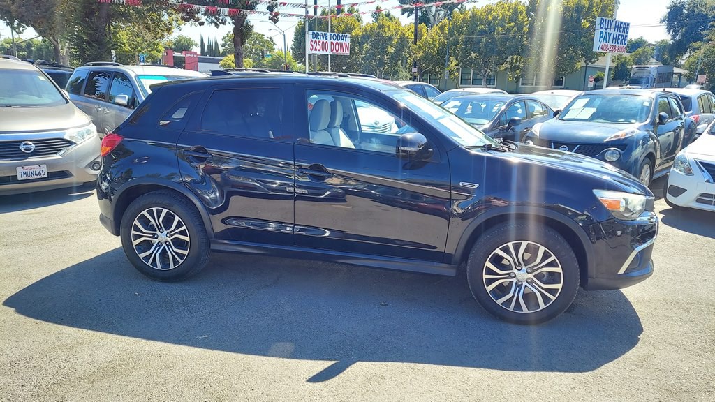 2017 Mitsubishi Outlander Image 6