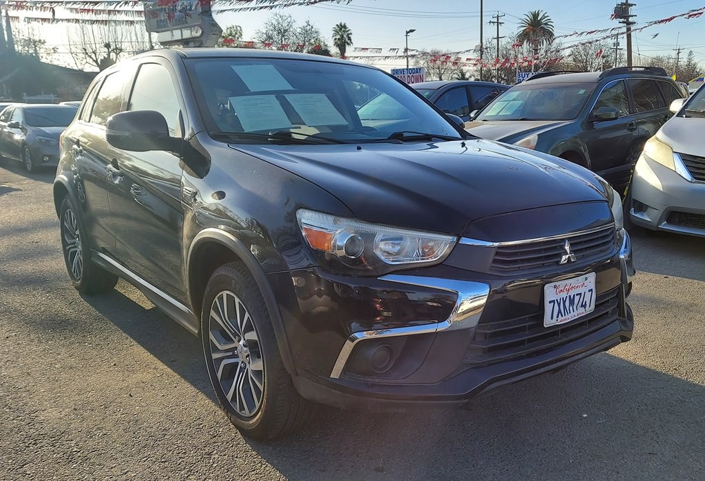 2017 Mitsubishi Outlander Image 4