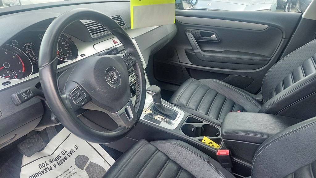 2009 Volkswagen CC Image 8