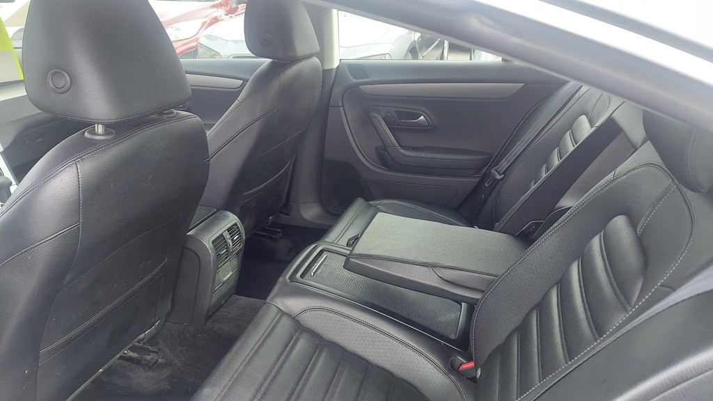 2009 Volkswagen CC Image 9