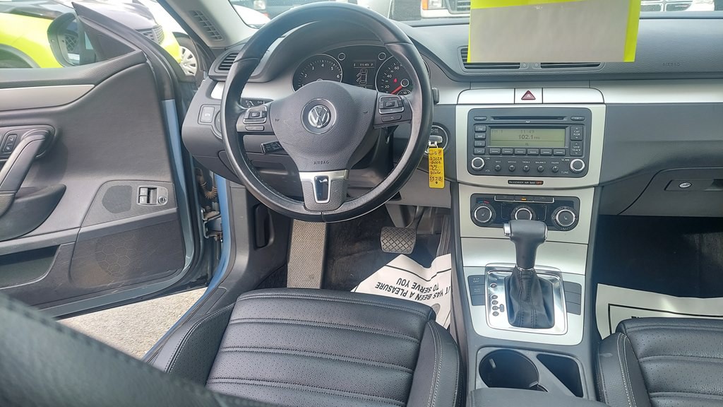 2009 Volkswagen CC Image 10