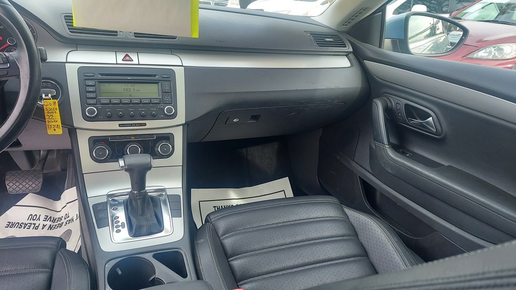 2009 Volkswagen CC Image 11