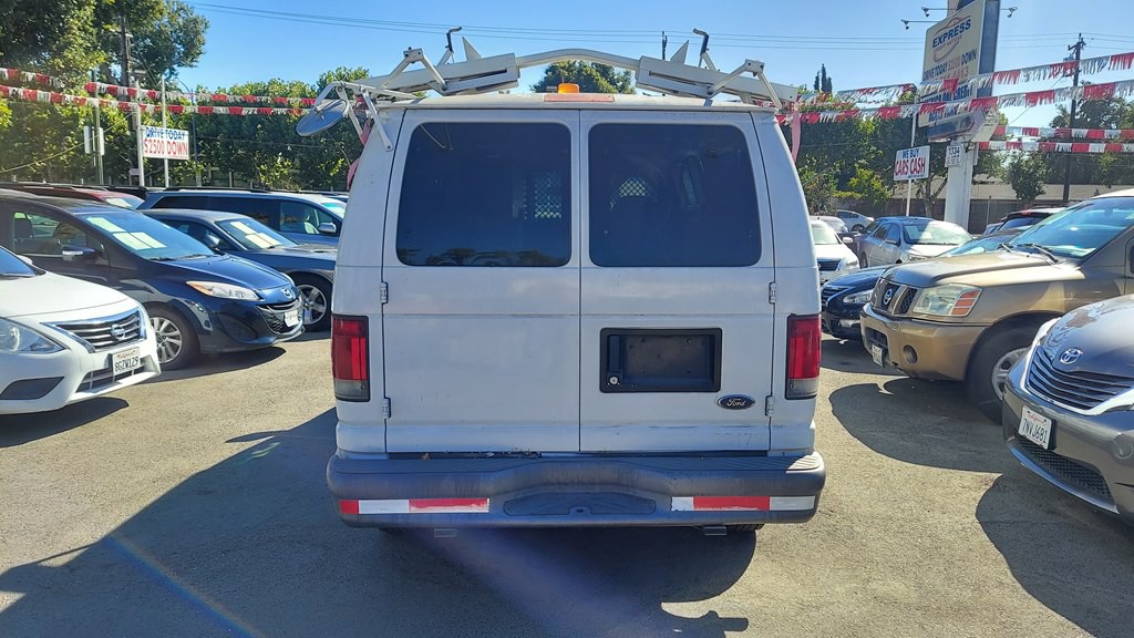 2007 Ford Econoline Image 3