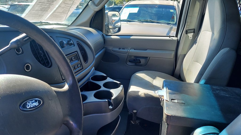 2007 Ford Econoline Image 6