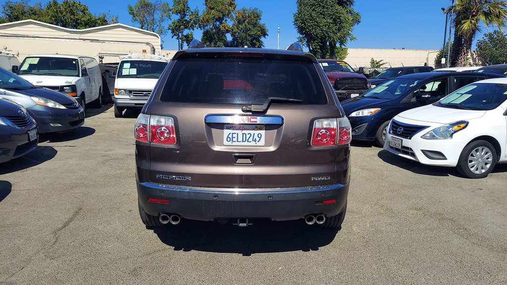 2008 GMC Acadia Image 3