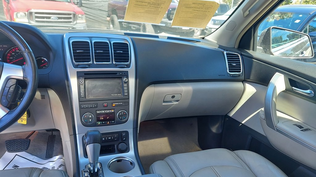 2008 GMC Acadia Image 11
