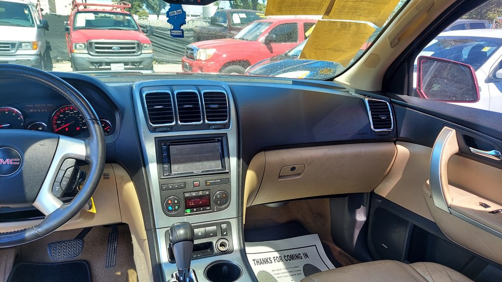 2010 GMC Acadia Image 12