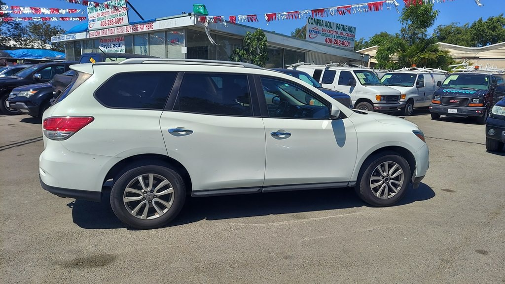 2016 Nissan Pathfinder Image 5