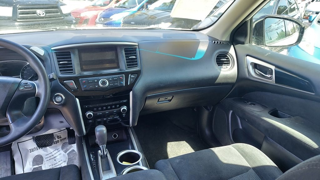 2016 Nissan Pathfinder Image 11