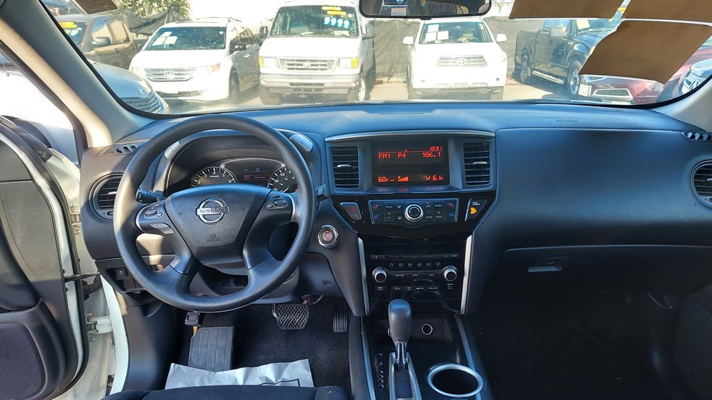 2016 Nissan Pathfinder Image 8