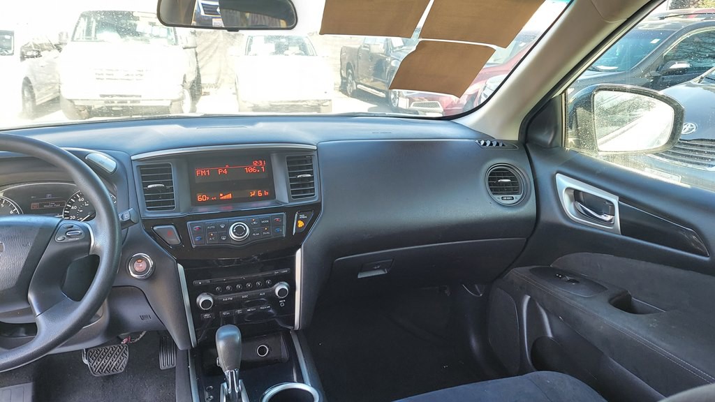 2016 Nissan Pathfinder Image 9