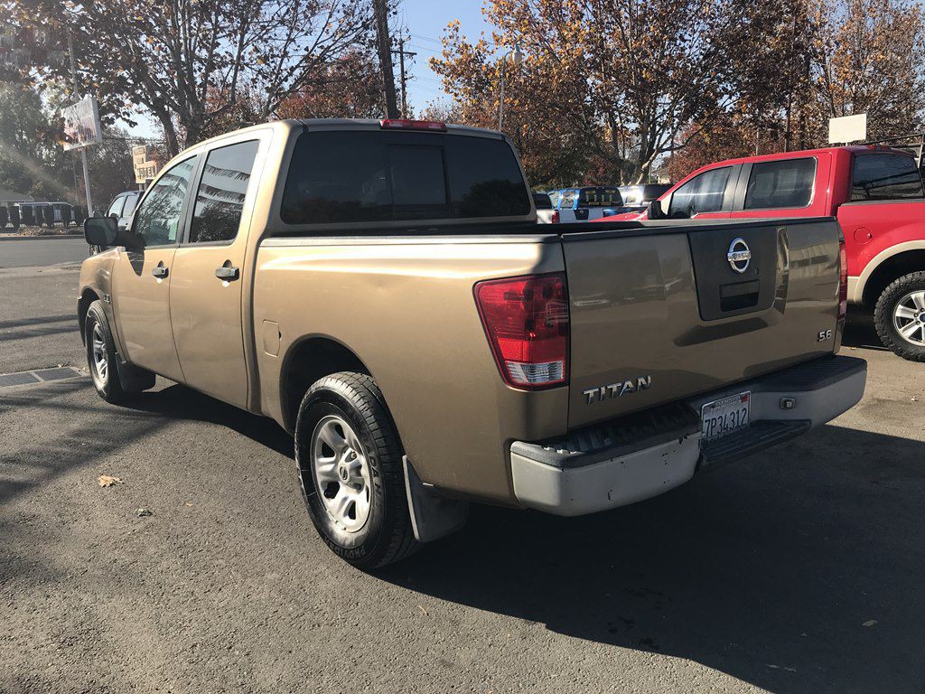 2004 Nissan Titan Image 3