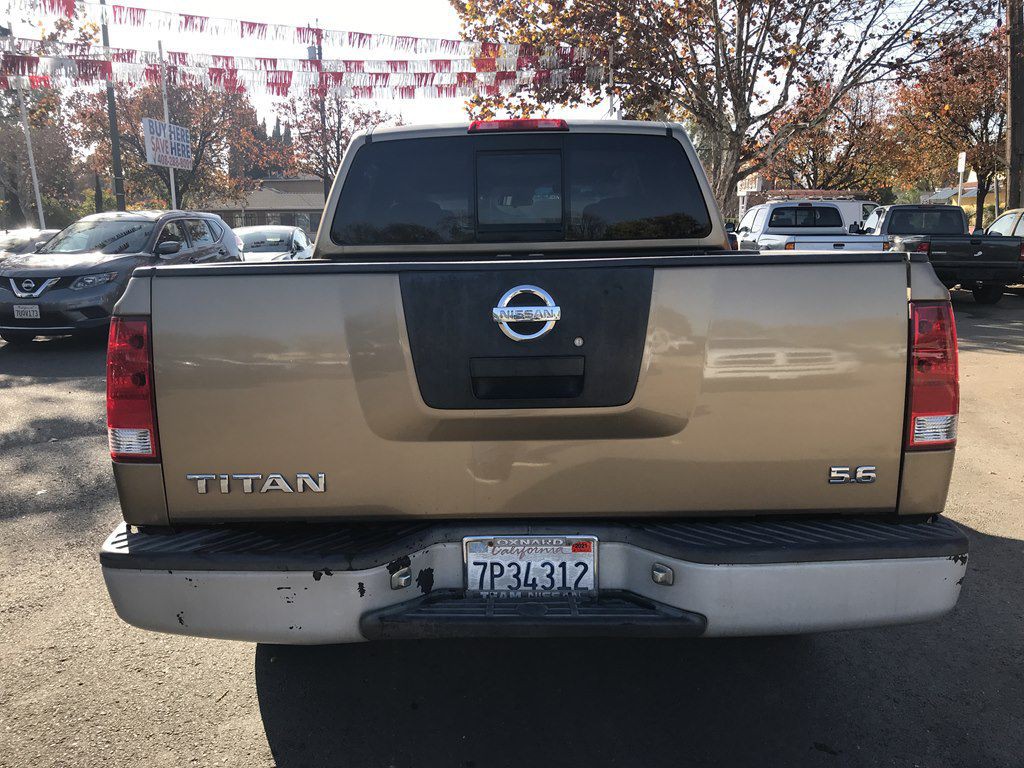 2004 Nissan Titan Image 4