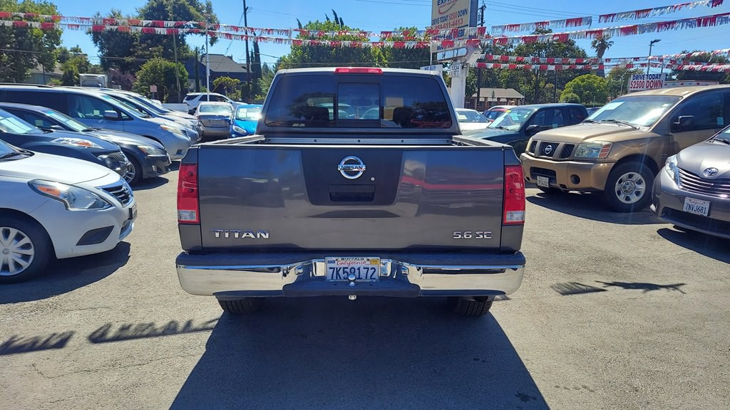 2004 Nissan Titan Image 3