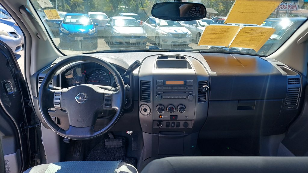 2004 Nissan Titan Image 8