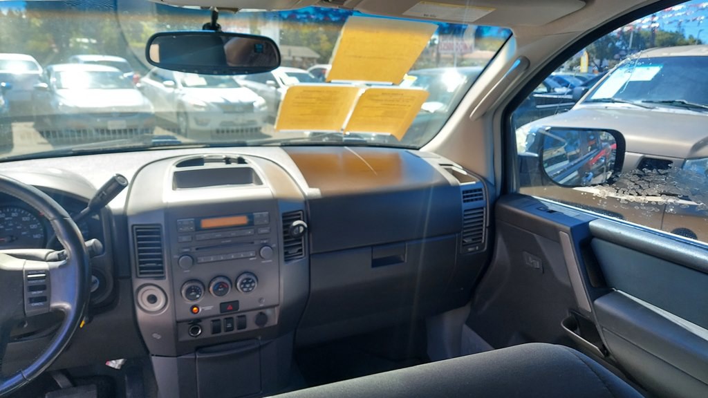 2004 Nissan Titan Image 9