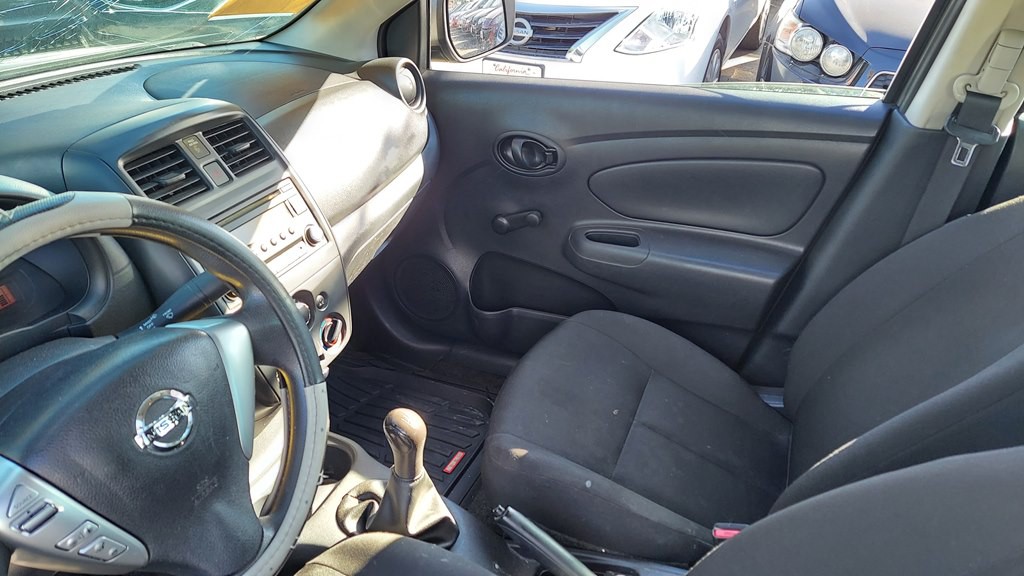 2016 Nissan Versa Image 7