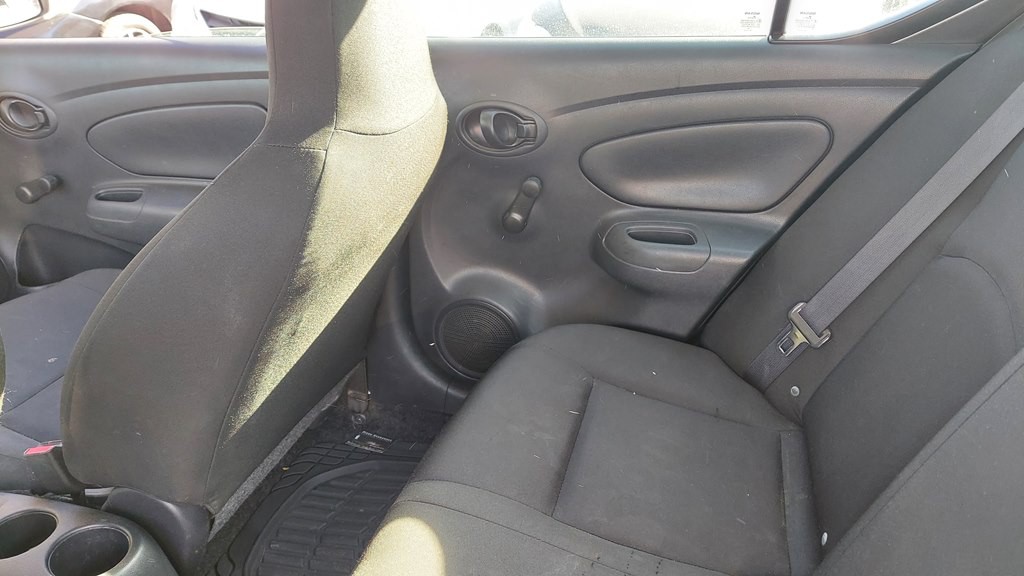2016 Nissan Versa Image 8