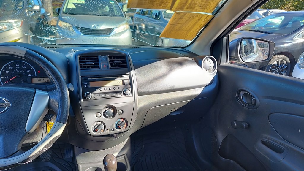 2016 Nissan Versa Image 10