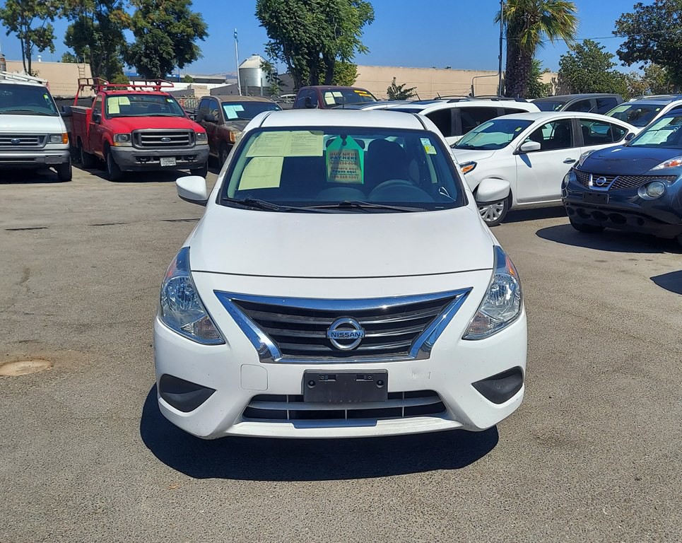 2017 Nissan Versa Image 8