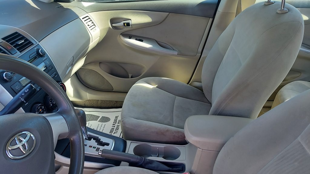 2010 Toyota Corolla Image 8