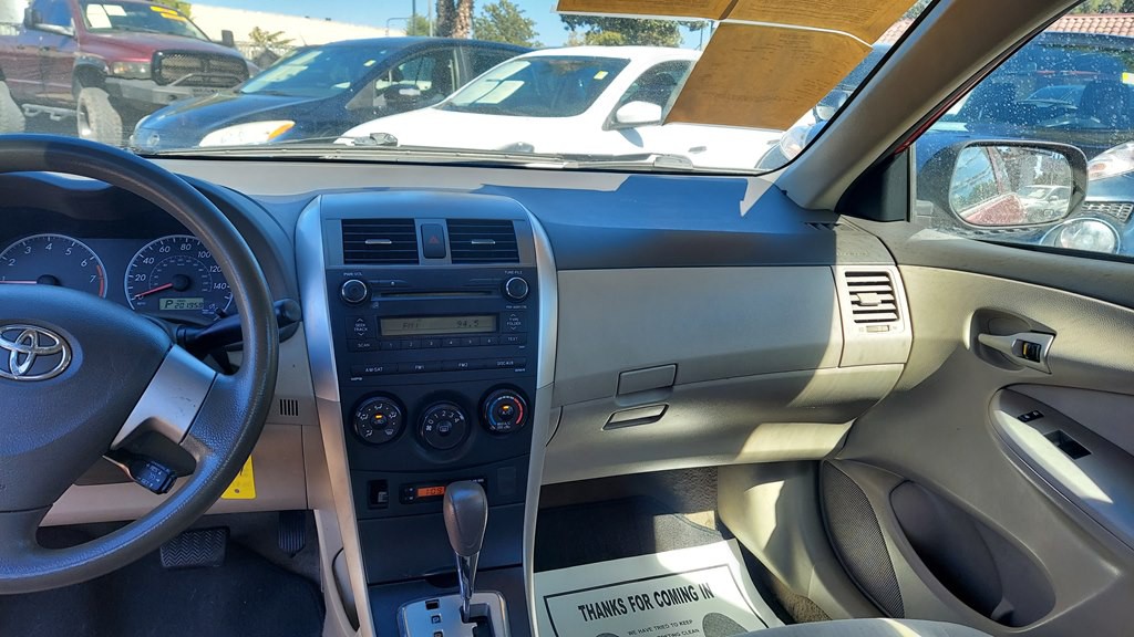 2010 Toyota Corolla Image 11