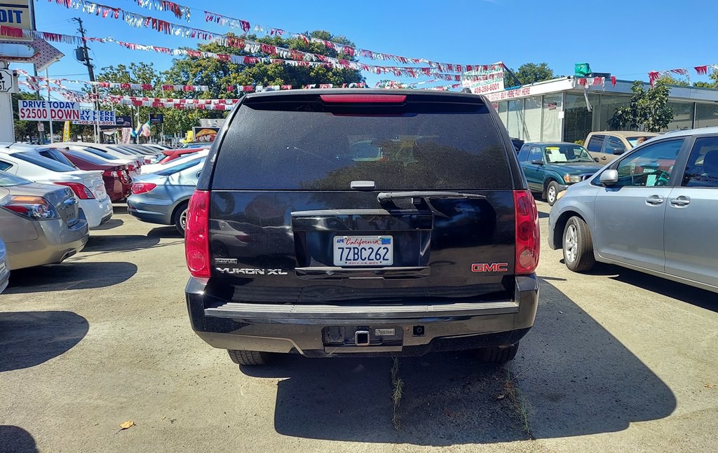 2011 GMC Yukon Image 4